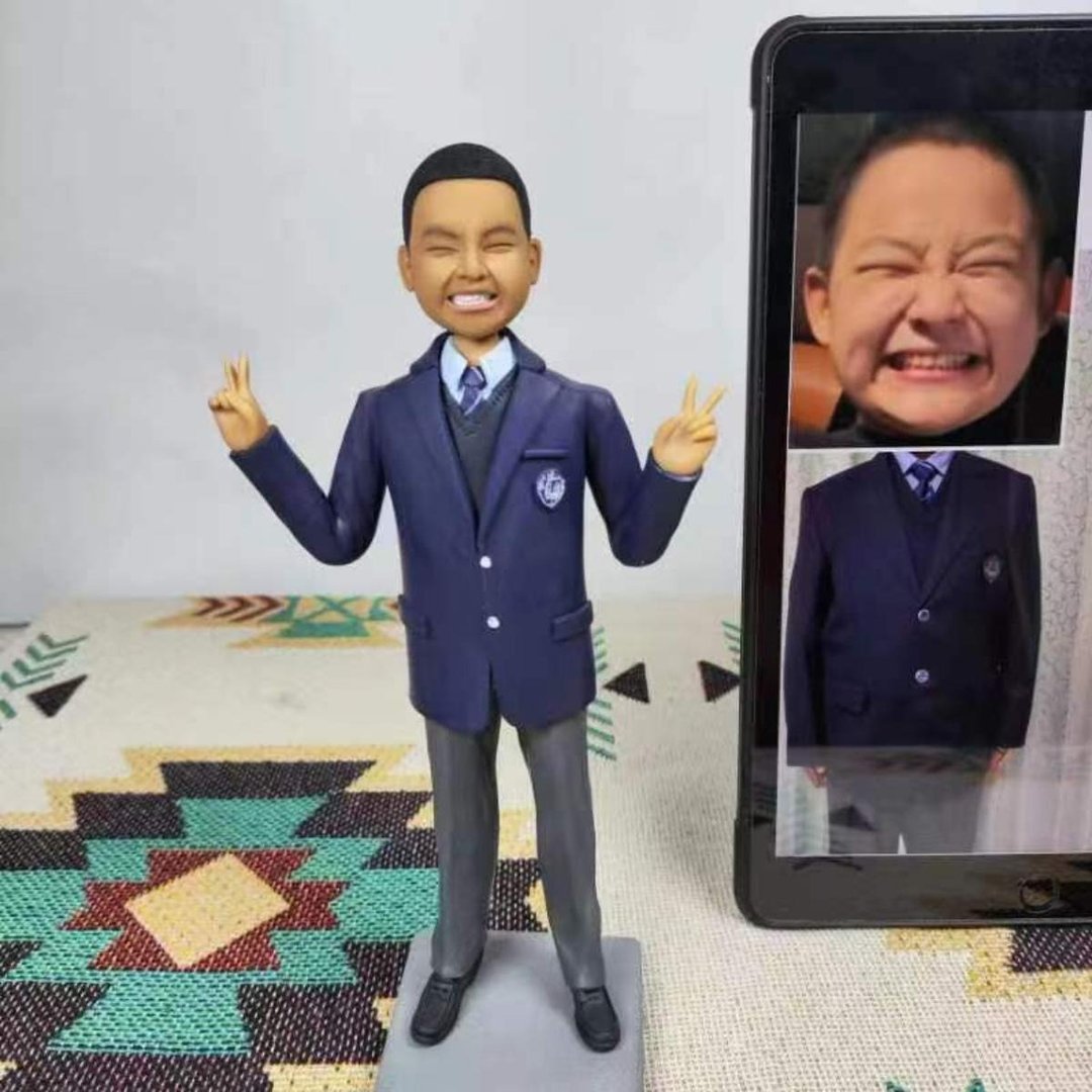小孩 孩子 毕业 生日 礼物订制 订制化 人偶 公仔 似颜绘 纪念 - 玩具/玩偶 - 粘土 多色