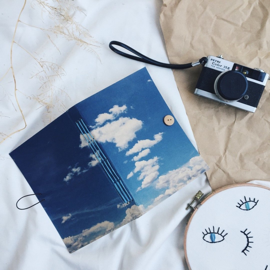 Wishing Away / Notebook SIZE: A6 (~ 9 x 13 CM). - 笔记本/手帐 - 纸 蓝色