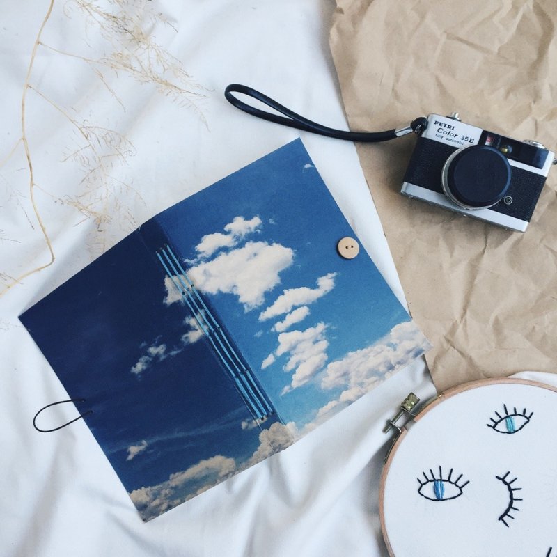 Wishing Away / Notebook SIZE: A6 (~ 9 x 13 CM). - 笔记本/手帐 - 纸 蓝色