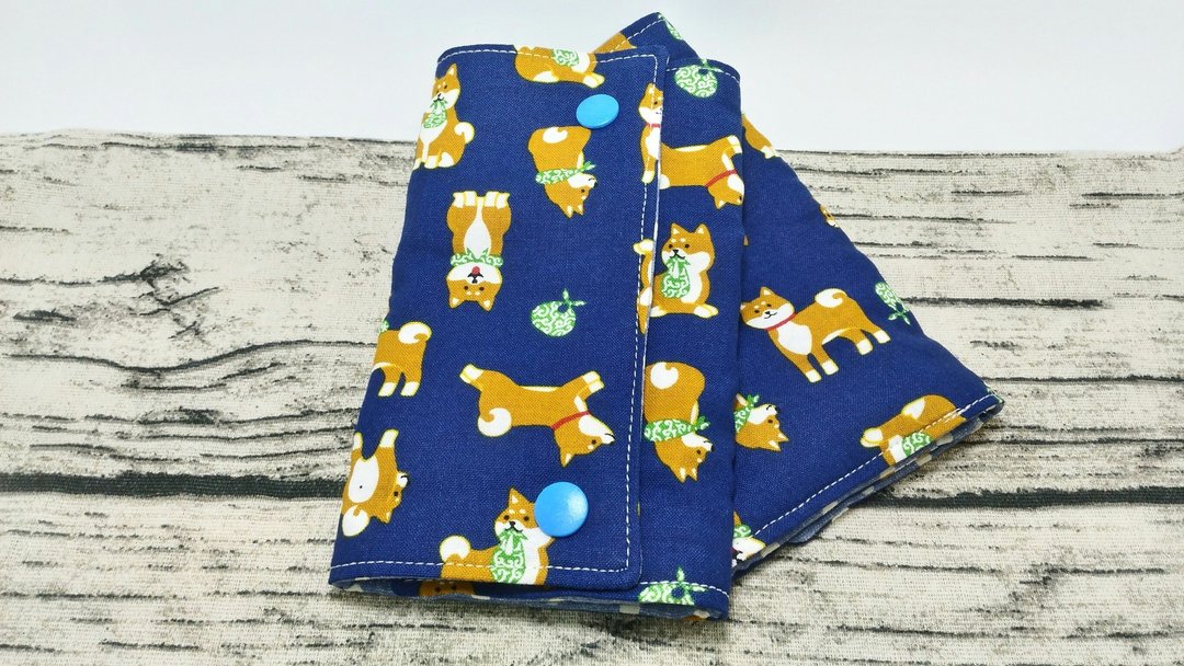 玛莉柴犬(五色可选)/2入(一对)：日本棉布款手工双面背带口水巾. 婴儿背巾口水巾 - 围嘴/口水巾 - 棉 蓝色