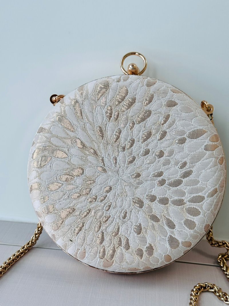 流金水滴织锦缎小圆包 - 可手拿/ 斜背/ 婚礼姊妹礼物 - 手拿包 - 棉．麻 金色
