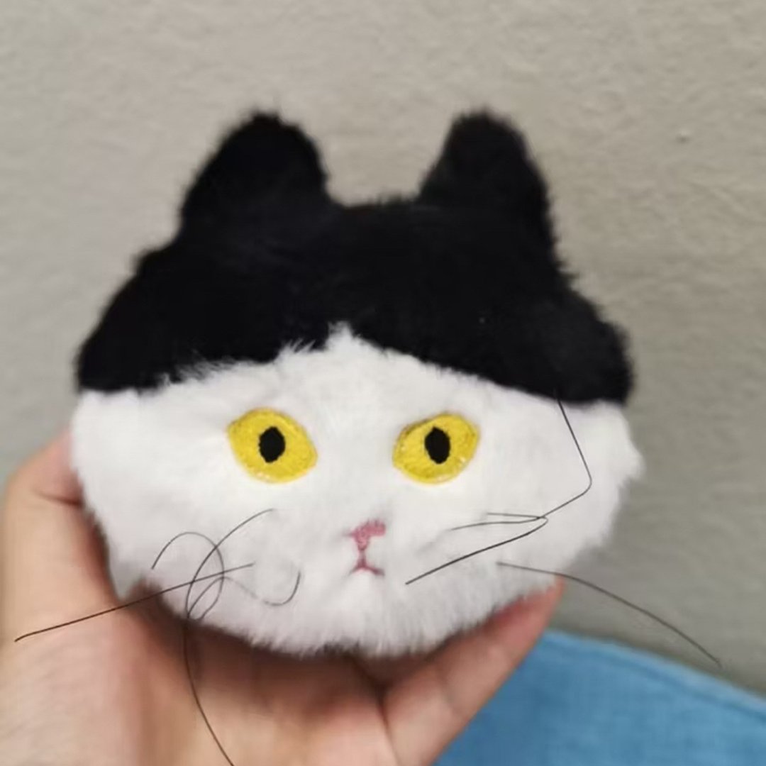 【CINDY CHIEN】浏海猫小精灵毛绒绒吊饰 - 吊饰 - 其他材质 