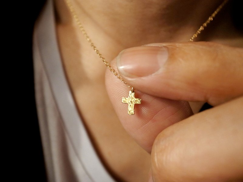 The casualness is fashionable. 18K Gold Cross Necklace Men's - 项链 - 贵金属 金色