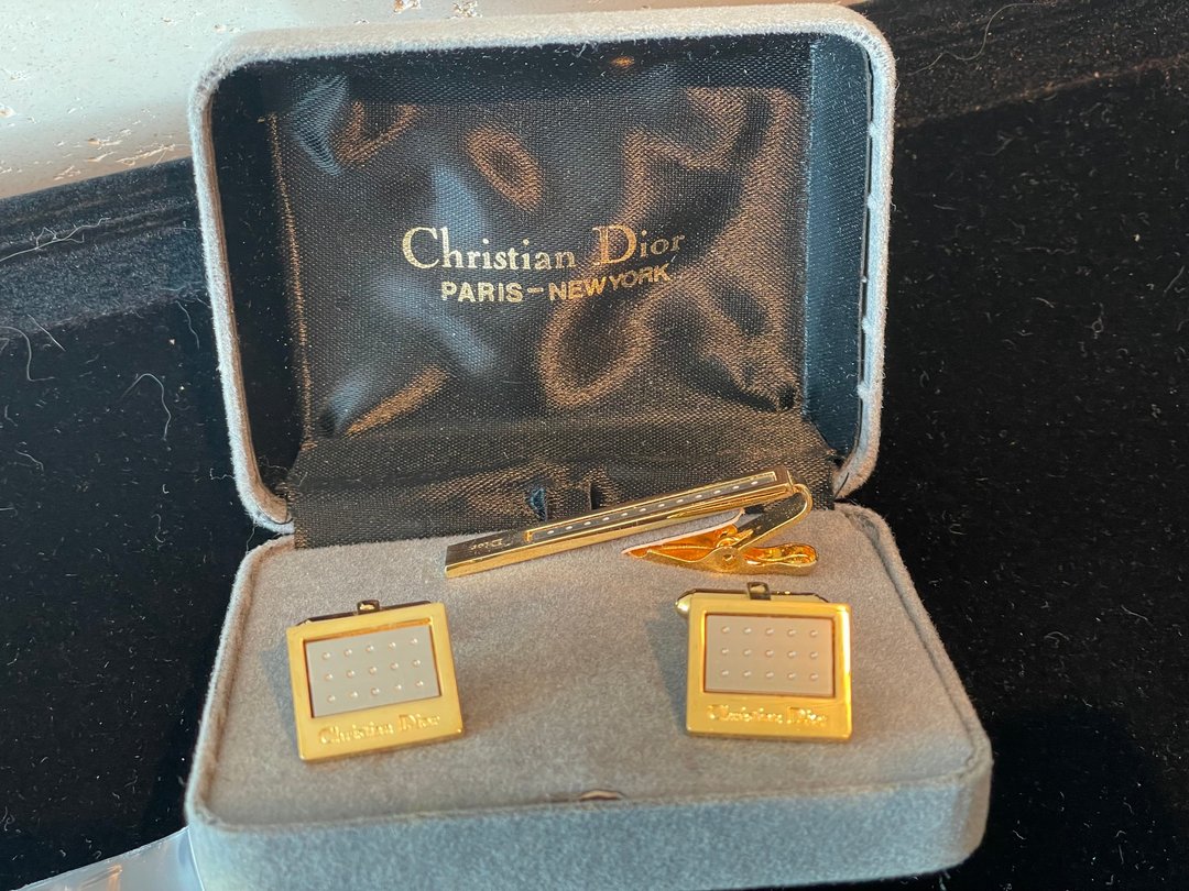 CHRISTIAN DIOR 银/金 套装 呔夹连袖口钮 附原装盒 - 袖扣 - 其他金属 金色