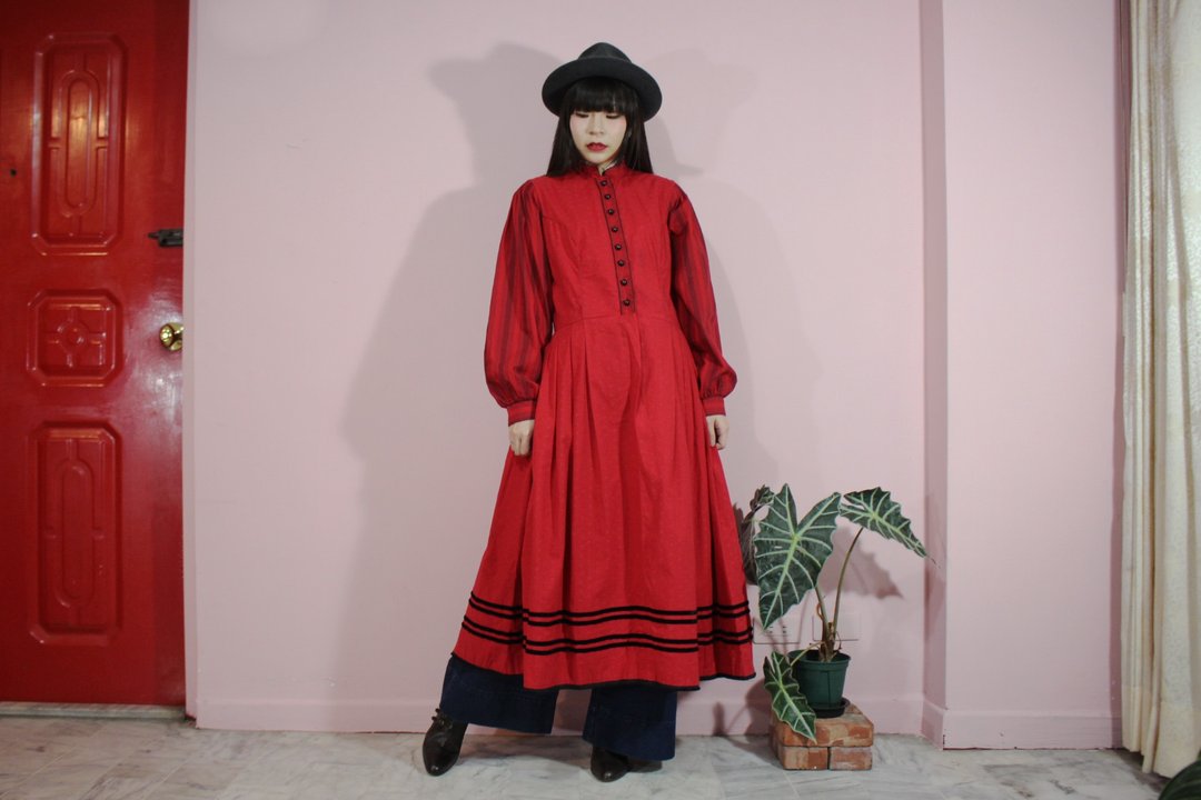 [奥地利制传统服饰](Vintage洋装)红色棉质小点点花朵洋装(Made in Austria)(婚礼/派对/圣诞礼物) - 洋装/连衣裙 - 棉 红色