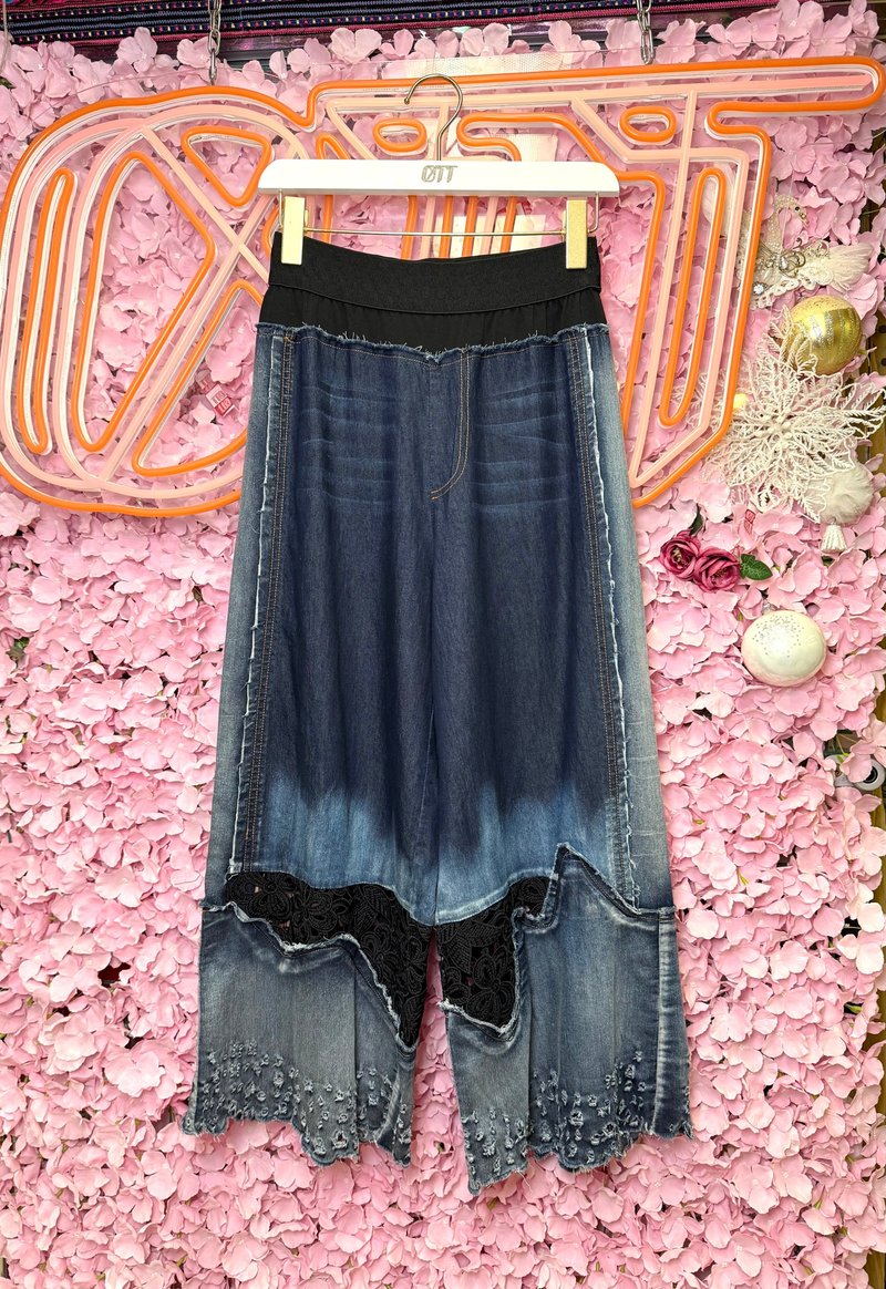 OTT独一无二•Unique日系洗水牛仔蕾丝渐变雷射花阔裤 - 女装长裤 - 棉．麻 蓝色