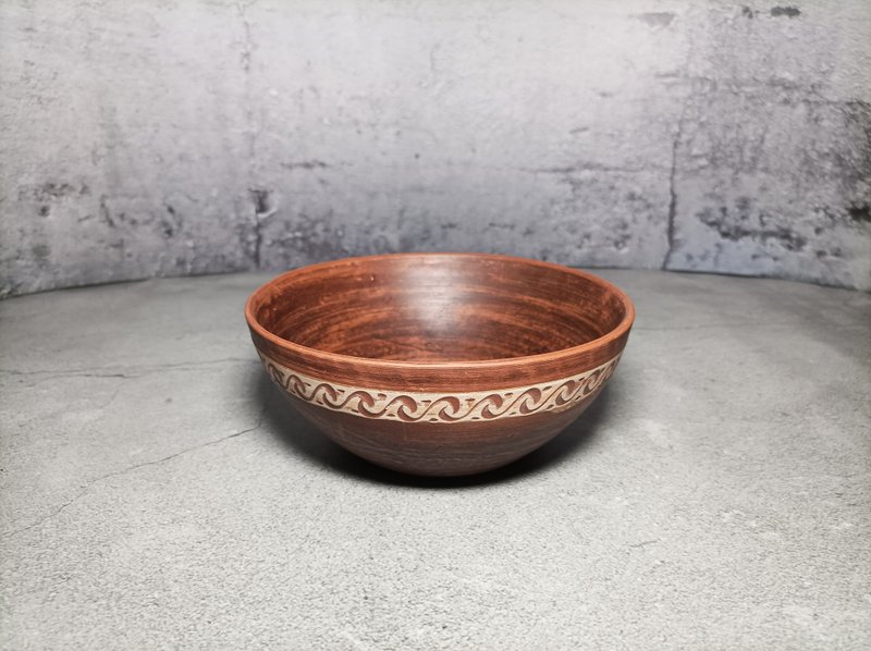 陶碗700毫升手工红粘土碗与雕刻图案 - 盘子/餐盘/盘架 - 粘土 