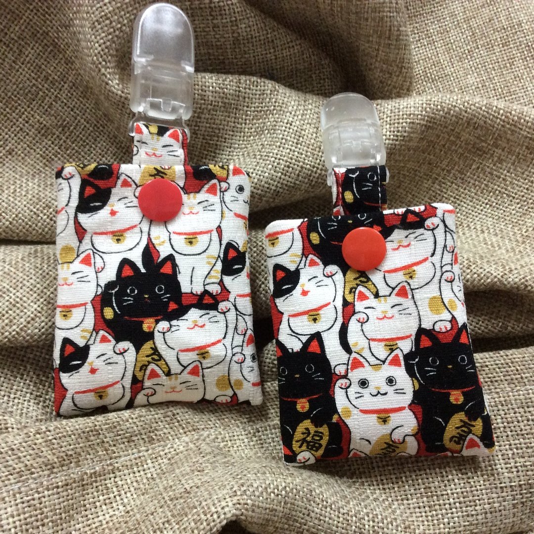 平安符袋｜钥匙圈｜米色-招财猫 - 围嘴/口水巾 - 棉 