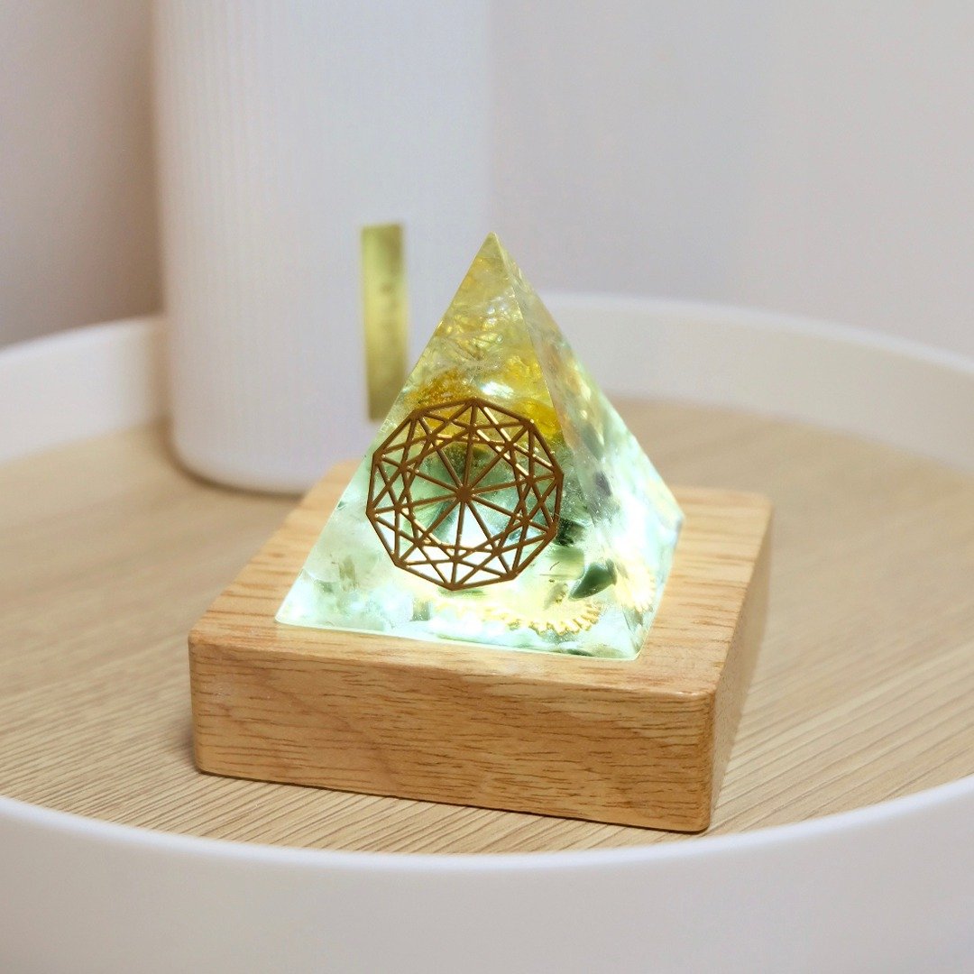 【白水晶+黄水晶+绿发晶】奥根能量塔Orgonite (6cm/5cm/4cm) - 摆饰 - 水晶 