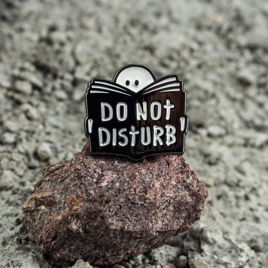 Do Not Disturb Enamel Pin - 胸针 - 其他金属 白色