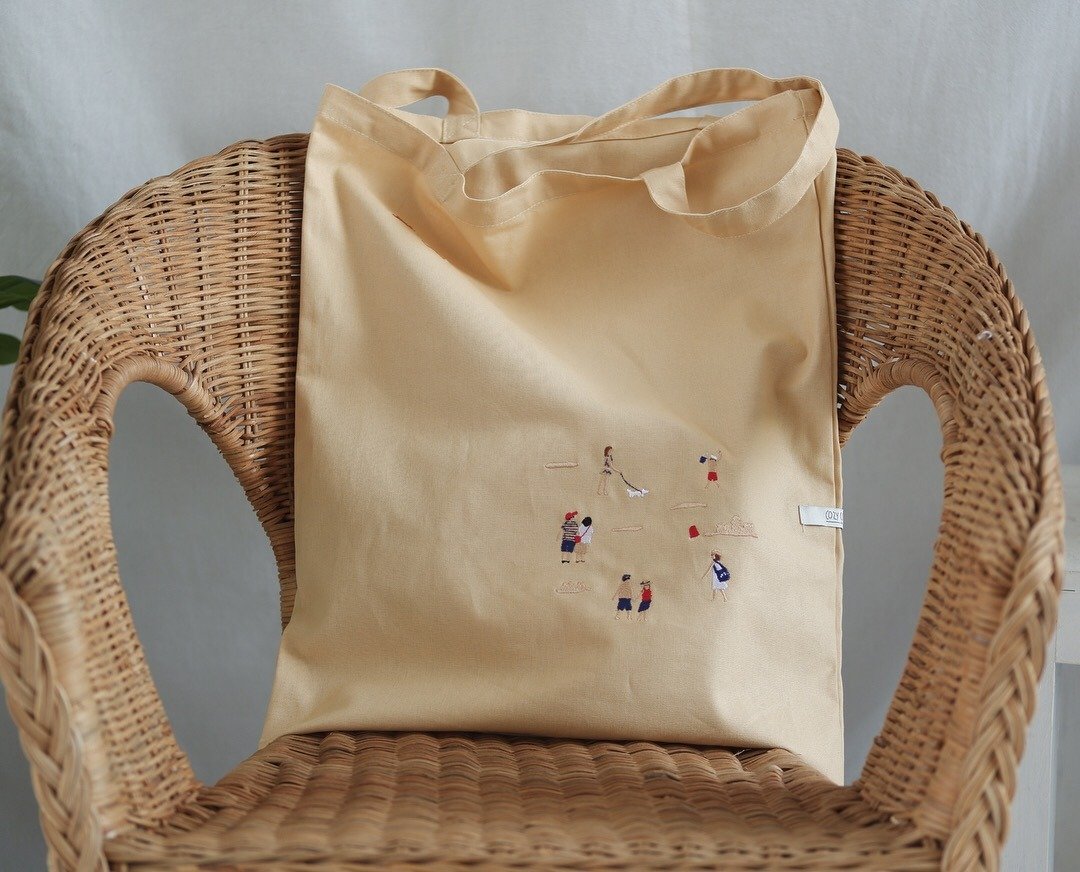Tote Bag : Summer Beach (Custard) - 侧背包/斜挎包 - 棉 卡其色