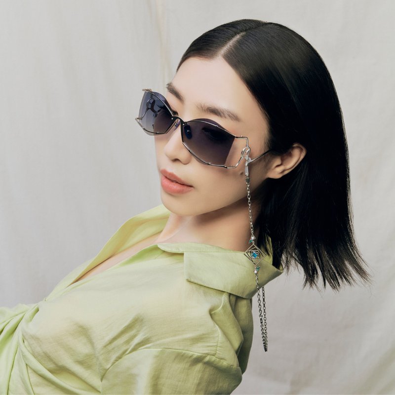 【快速出货】眼镜吊链 | CRYSTAL银 | 原创手工点漆与淡水珍珠 - 项链 - 铜/黄铜 银色