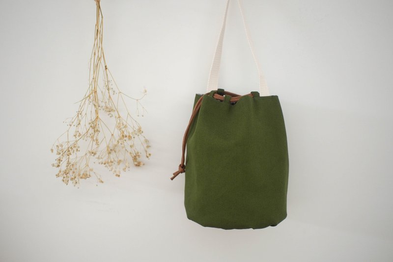 果匣系列束口包/水桶包/限量手工包/橄榄绿/预购中 - 侧背包/斜挎包 - 棉．麻 绿色