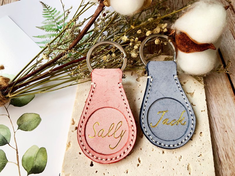 【定制化礼物/情人节礼盒】 烫金名字真皮钥匙圈 (水滴型) 情侣 - 钥匙链/钥匙包 - 真皮 粉红色