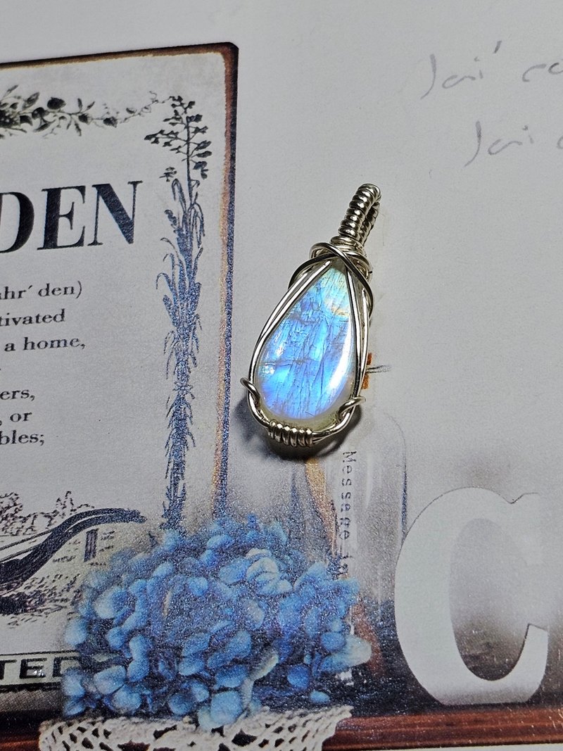 【叶绿𨥤手作】月光如幻 /金属线编织/节日/礼物/饰品/项链/手作/ - 项链 - 铜/黄铜 多色