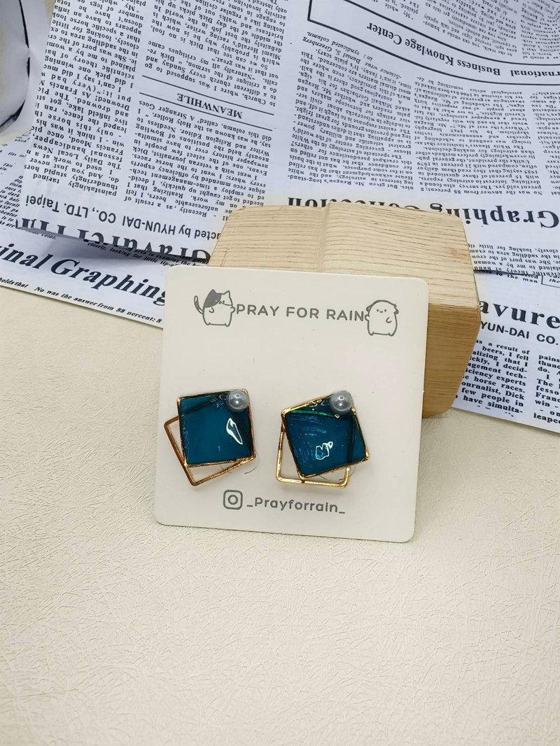 静谧方华 / 手作滴胶饰品 - 耳环/耳夹 - 树脂 