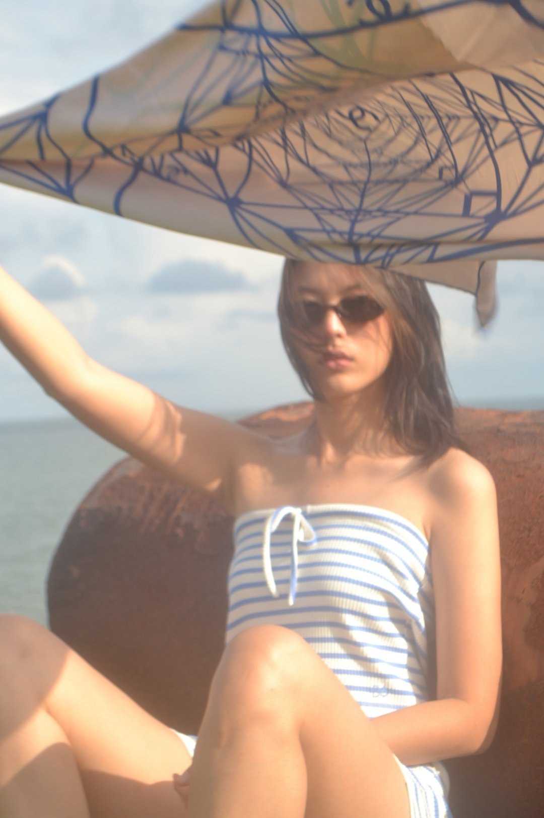 Bayday l AM.PM. TUBE TOP l Blue - 女装上衣 - 其他材质 