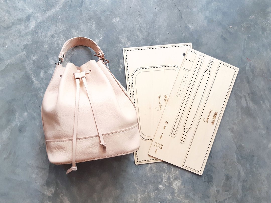 索绳包 皮革木制版型 包剪揼 皮革 DIY 皮袋 bucketbag 水桶袋 - 皮件 - 木头 咖啡色