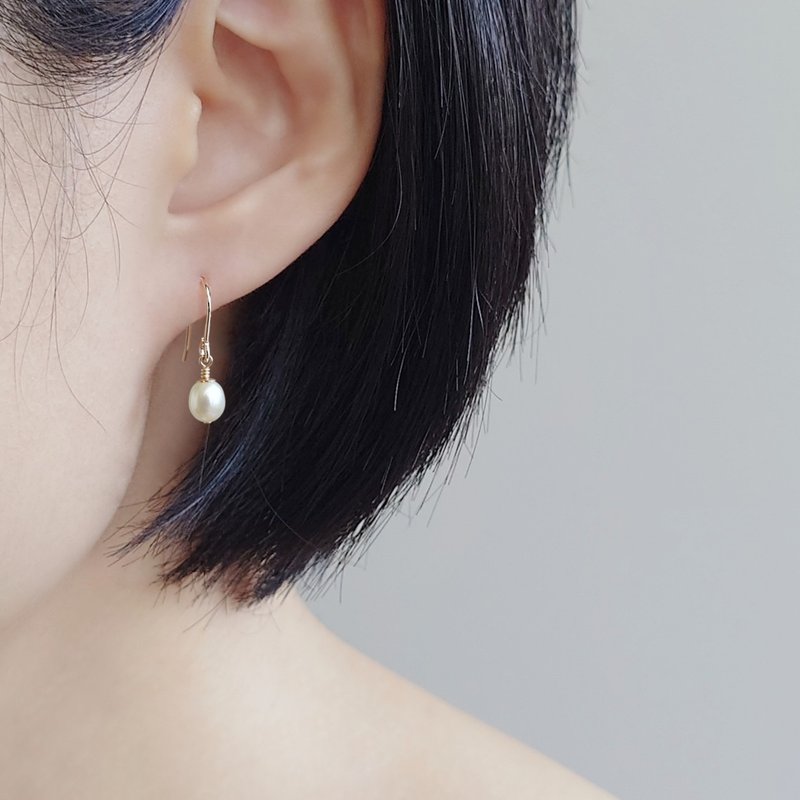 典雅优质 淡水珍珠 蛋型  14Kgf 包金耳环 - 耳环/耳夹 - 半宝石 白色