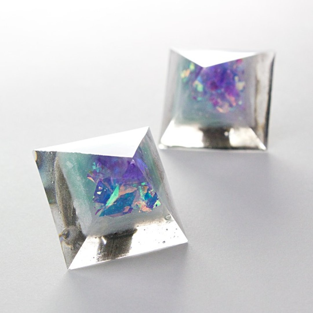 Pyramid earrings (snow) - 耳环/耳夹 - 其他材质 蓝色