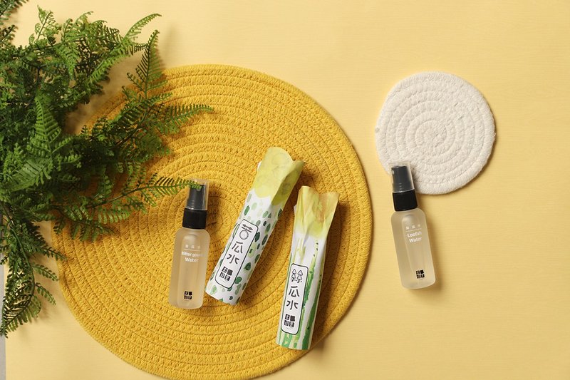 礼盒 - 水嫩保养组 - 丝瓜水、苦瓜水 - 其他 - 植物．花 黑色