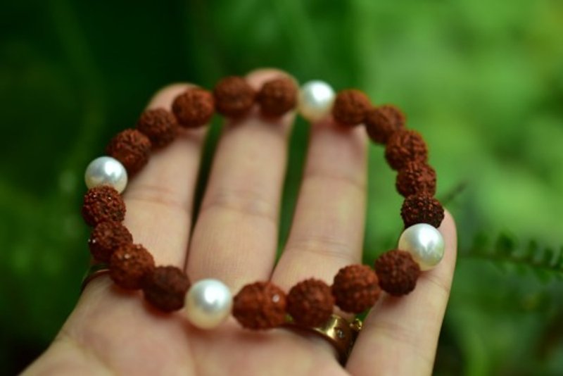 海と木の実✴︎ 真珠・パールと菩提树の実 ブレスレットs551 - 手链/手环 - 宝石 