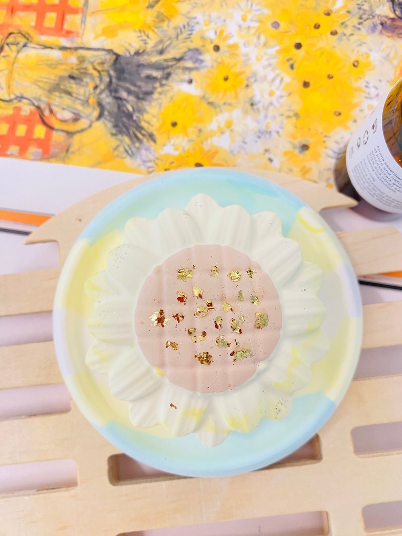 太阳花扩香石 Sun flower aroma stone - 香薰/精油/线香 - 其他材质 黄色