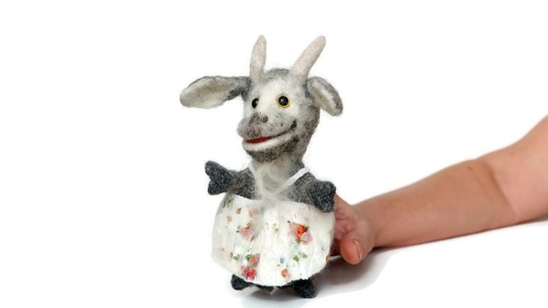 Horned goat, felting finger puppet, a toy for the puppet theater - 玩具/玩偶 - 羊毛 灰色