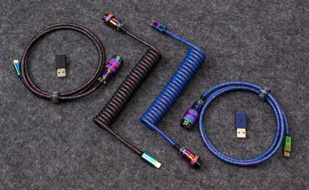 Keychron 优质盘绕 USB-C 线 - 电脑配件 - 塑料 