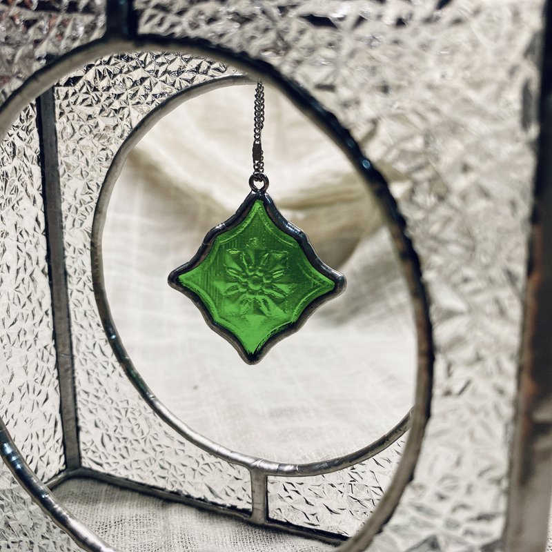 海棠 l 镶嵌玻璃项链 - 项链 - 玻璃 多色