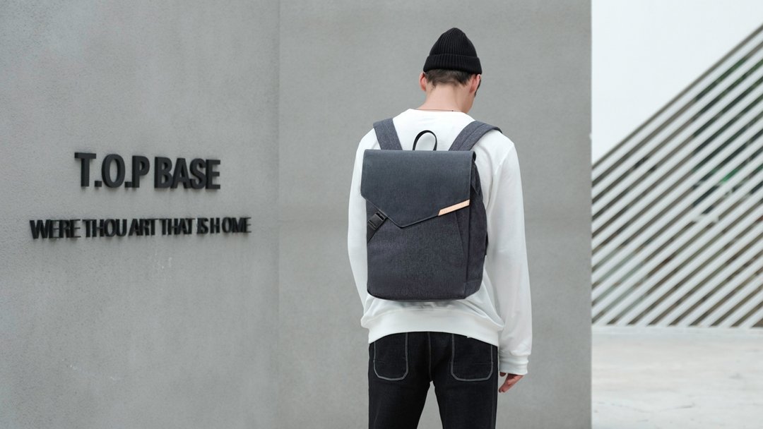 Urbanature - Geo Backpack 极简都会双肩包 - 后背包/双肩包 - 防水材质 灰色