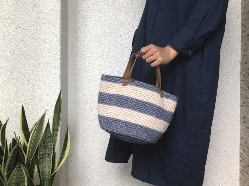 经典蓝白条纹 双麻线编织手提袋 真皮手把 - 手提包/手提袋 - 棉．麻 蓝色