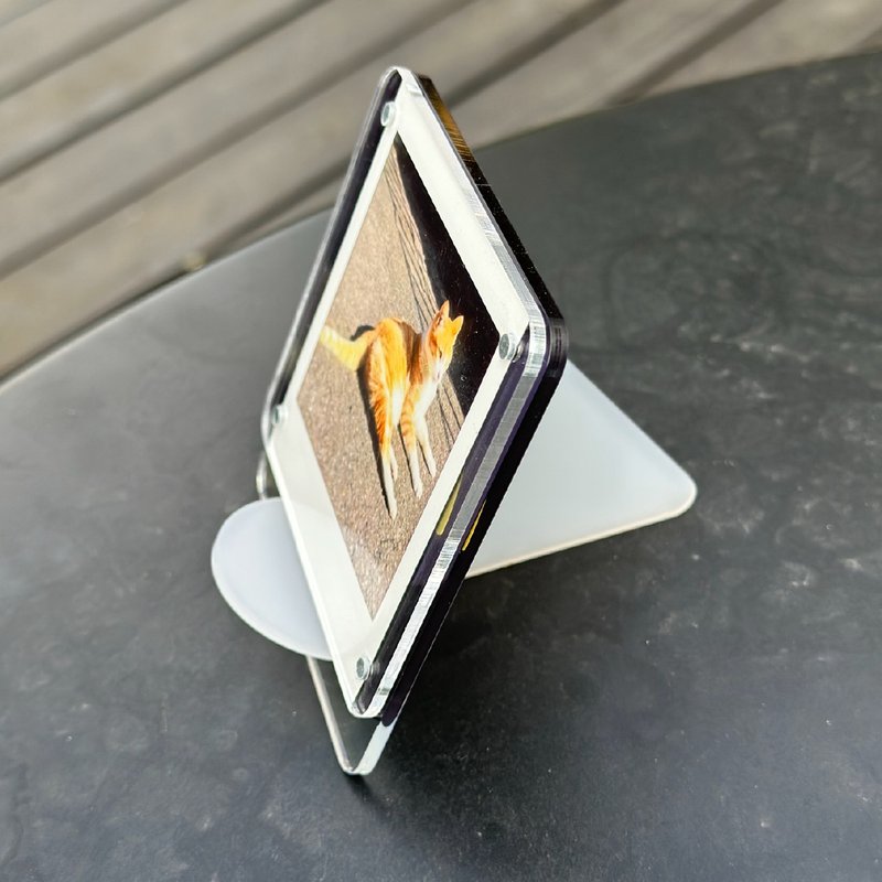 ALO 2in1 手机支架 回旋 M2P ~ 整合支架 、相框功能 - 手机座/防尘塞 - 压克力 多色