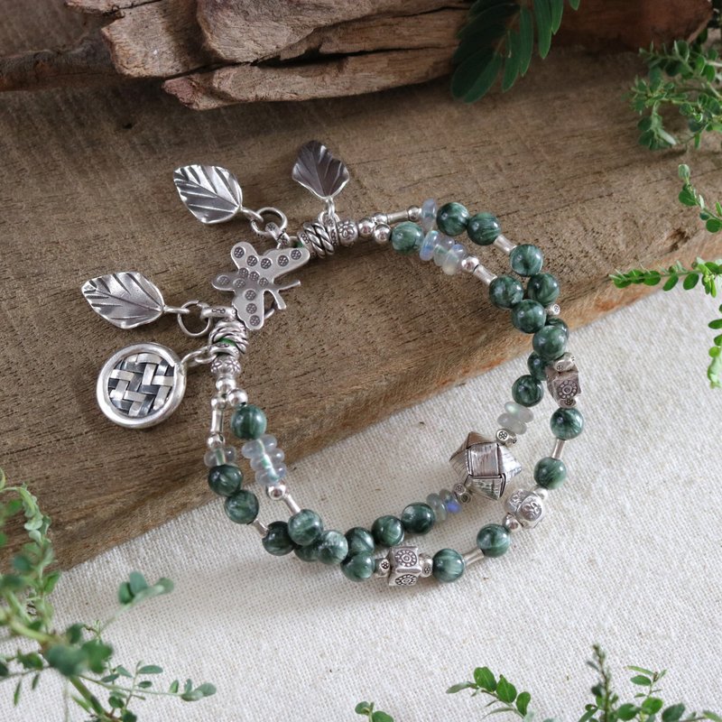 手工制作的简约设计绿龙晶叶子手链 配有泰银饰 泰国设计 礼物 - 手链/手环 - 纯银 绿色