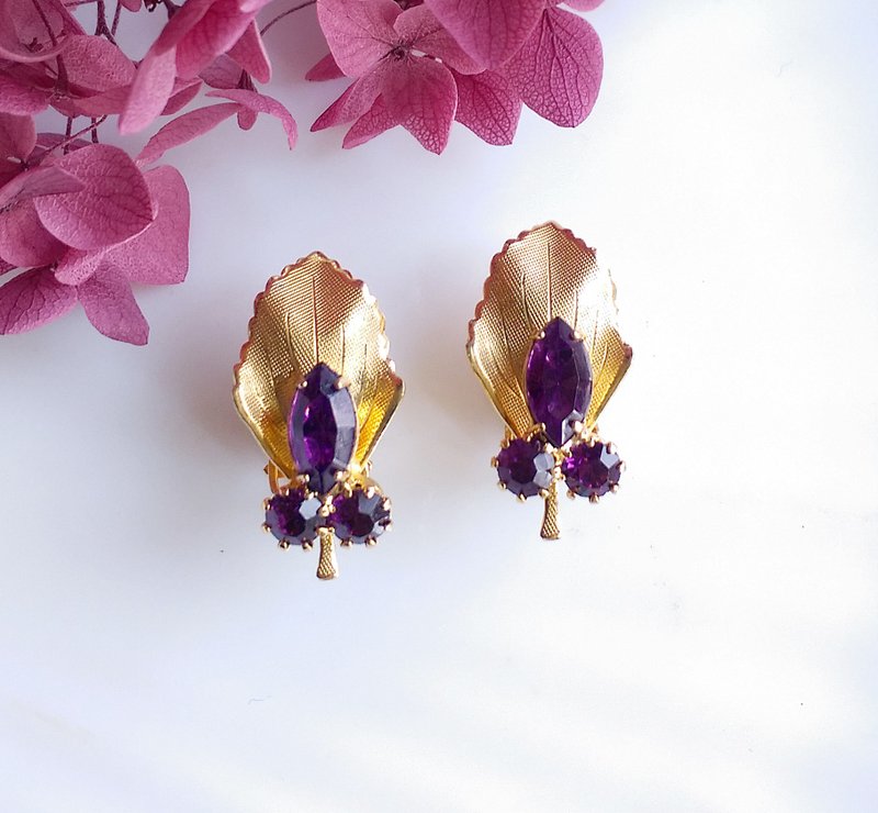 【西洋古董饰品 】金属镀金 甜美 紫钻金叶 夹式耳环 - 耳环/耳夹 - 其他金属 金色