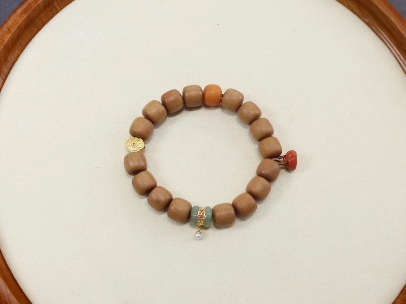 11mm原生老山檀 和田并蒂莲南红莲蓬设计单圈手串手持m - 手链/手环 - 木头 咖啡色