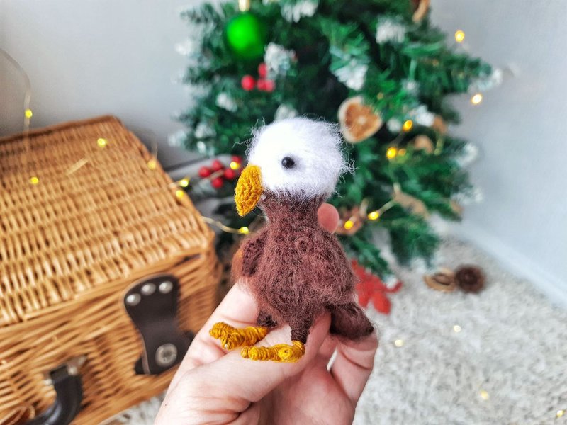 Bald Eagle Stuffed Toy. Handmade Eagle Gift for best friends family. - 玩具/玩偶 - 羊毛 