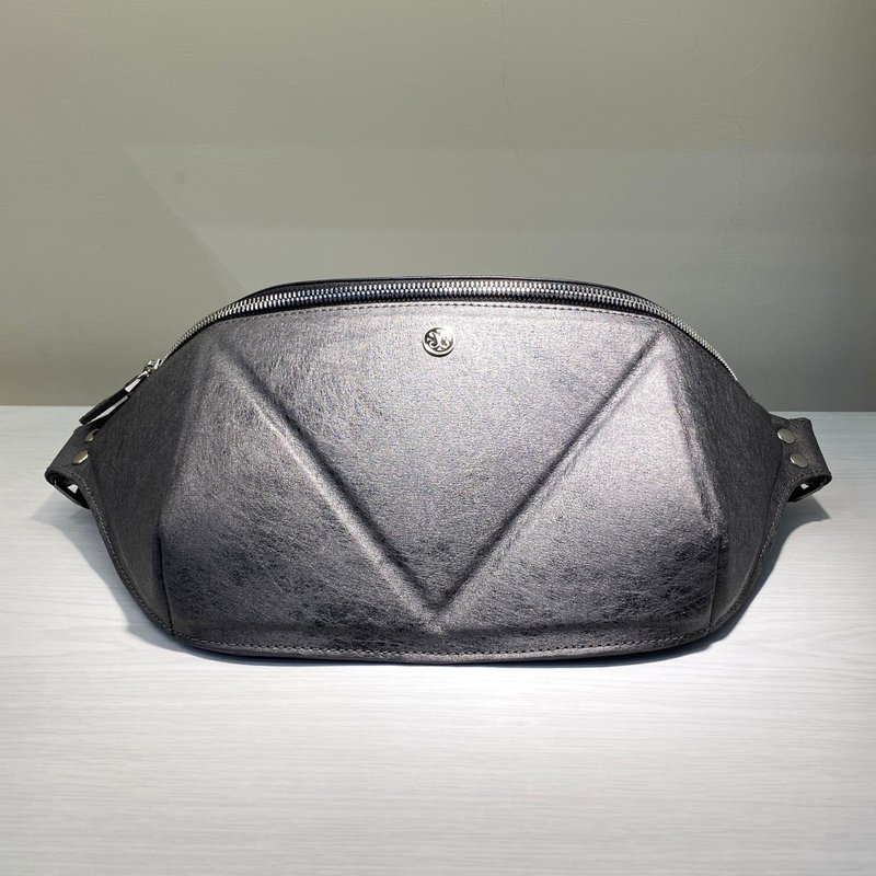 SWEETBURDEN 蚕丝牛皮-Horizon-L 地平线 单肩包 真牛皮 手作 - 侧背包/斜挎包 - 真皮 灰色