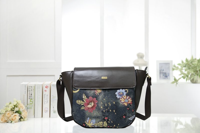 斜背包 真皮 / 布防泼水 平织缇花 文艺墨花 西维亚 - 侧背包/斜挎包 - 其他材质 