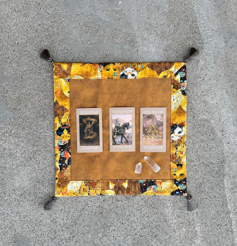 手工塔罗牌十字架。日本制造。迷你尺寸。高档真丝提花面料制成。 - 地垫/地毯 - 丝．绢 