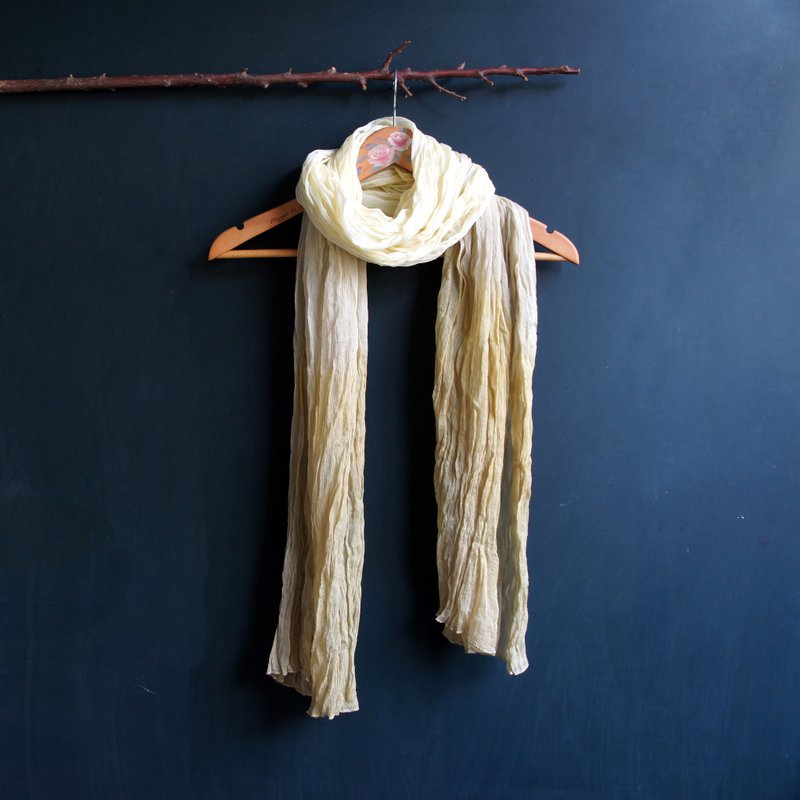 植物染蚕丝巾－轻手轻脚 - 丝巾 - 丝．绢 绿色