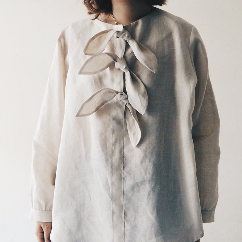 RIBBON RIBBON CREAM - 女装上衣 - 棉．麻 卡其色