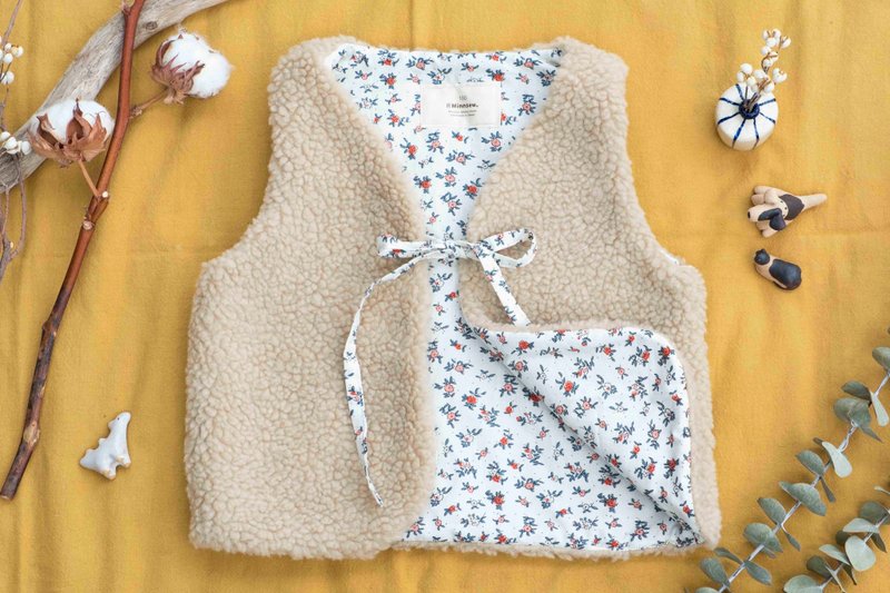 Minnsew 奶油小花双面穿绒毛背心 - 童装上衣 - 棉．麻 白色