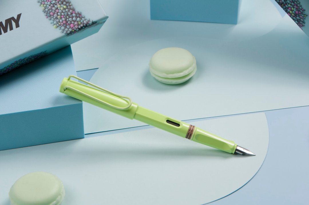 LAMY 七彩钢笔礼盒 / safari 狩猎者系列 - 春日绿 - 钢笔 - 塑料 绿色