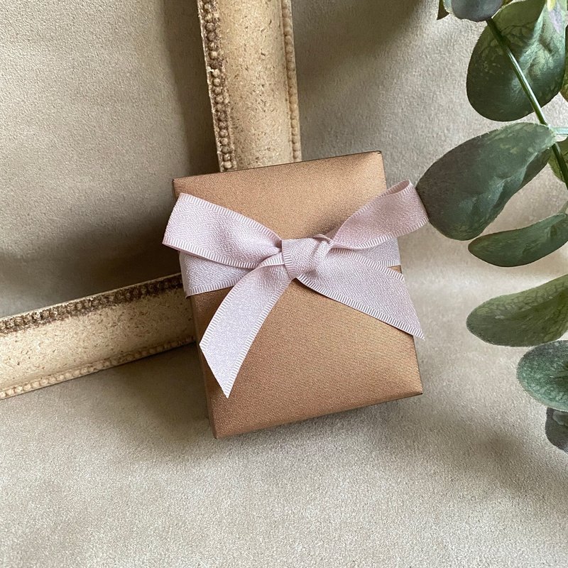 //加购品// 不单独贩售 高级小礼盒 送礼 饰品盒 饰品礼盒 - 其他 - 纸 金色