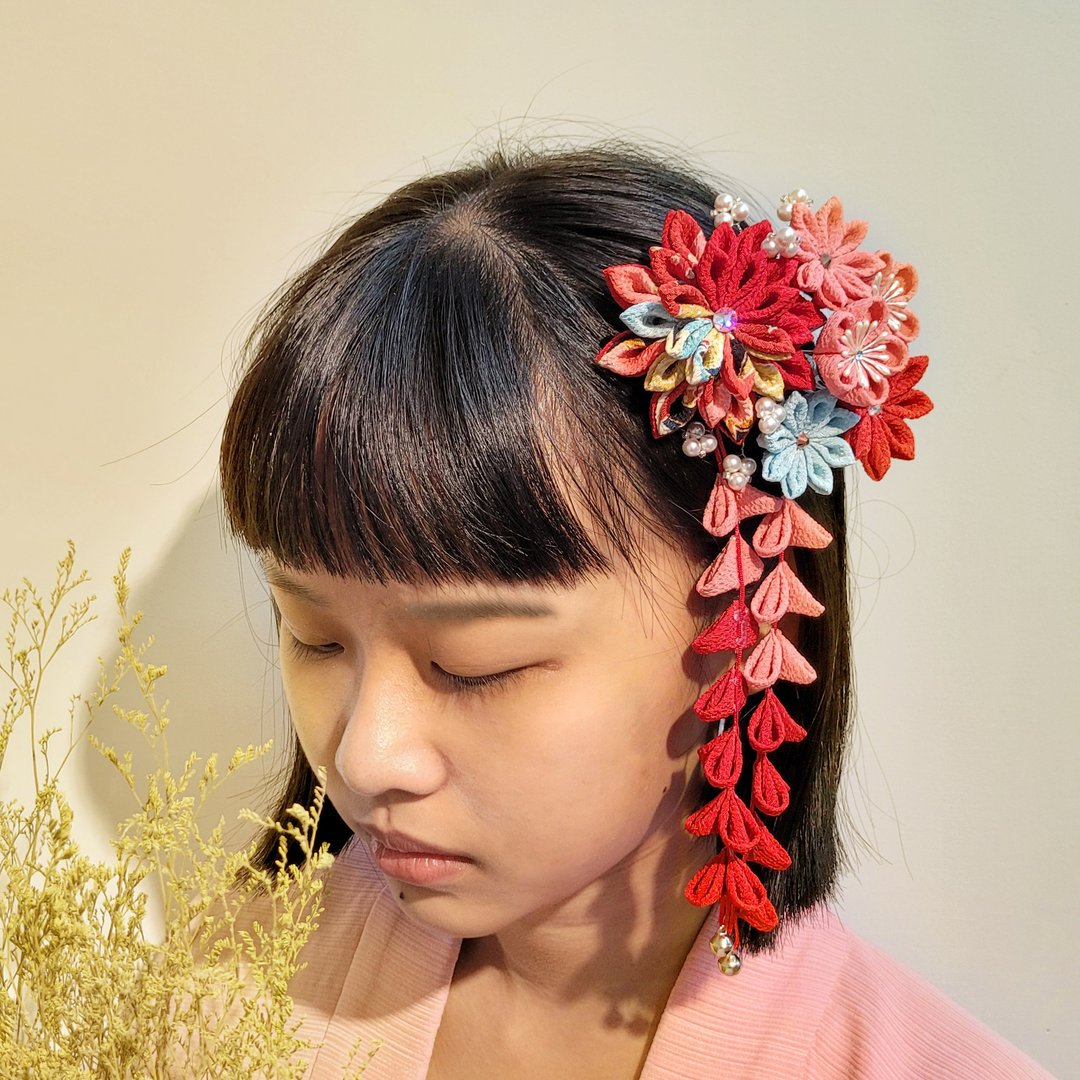 【つまみ细工】八重菊小菊团花夹+2长藤 - 发饰 - 聚酯纤维 红色