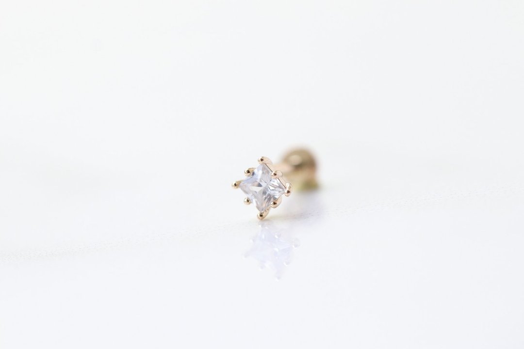14K 六爪菱形钻锁珠耳环( L )  (单个) (前锁 平底 圆饼) - 耳环/耳夹 - 贵金属 金色