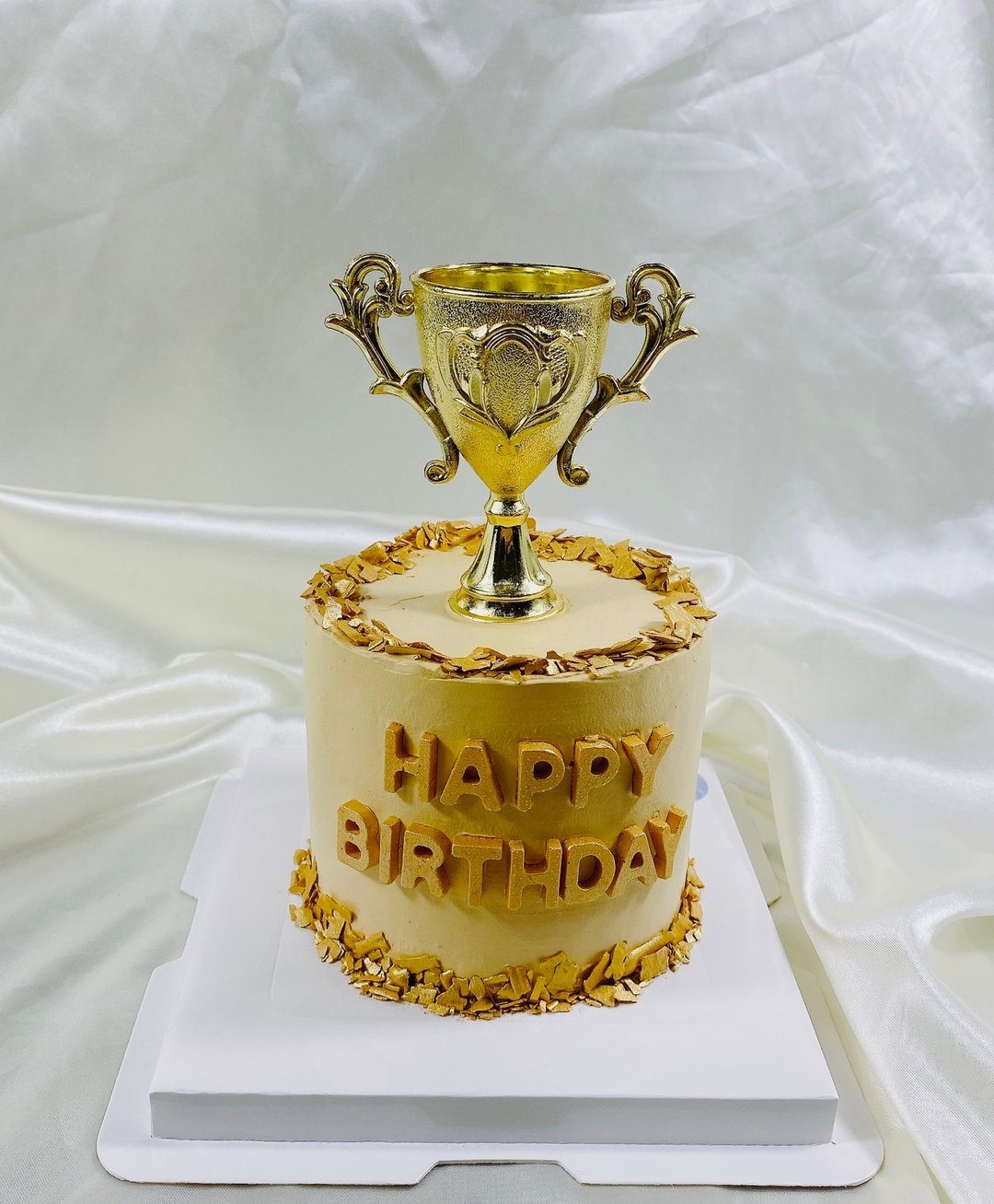 冠军 蛋糕 生日蛋糕 定制化 甜点 弥月 婚礼 父亲节 4寸 面交 - 蛋糕/甜点 - 新鲜食材 金色
