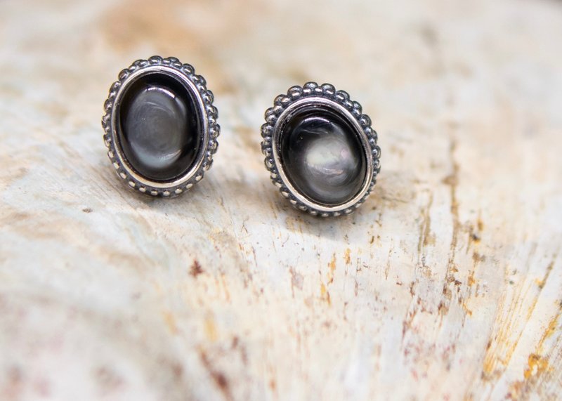 天然黑贝 复古耳钉 耳饰 黑蝶贝 - 耳环/耳夹 - 贝壳 