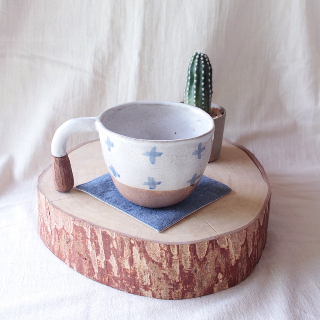 Ceramic coffee cup - 花瓶/陶器 - 陶 白色